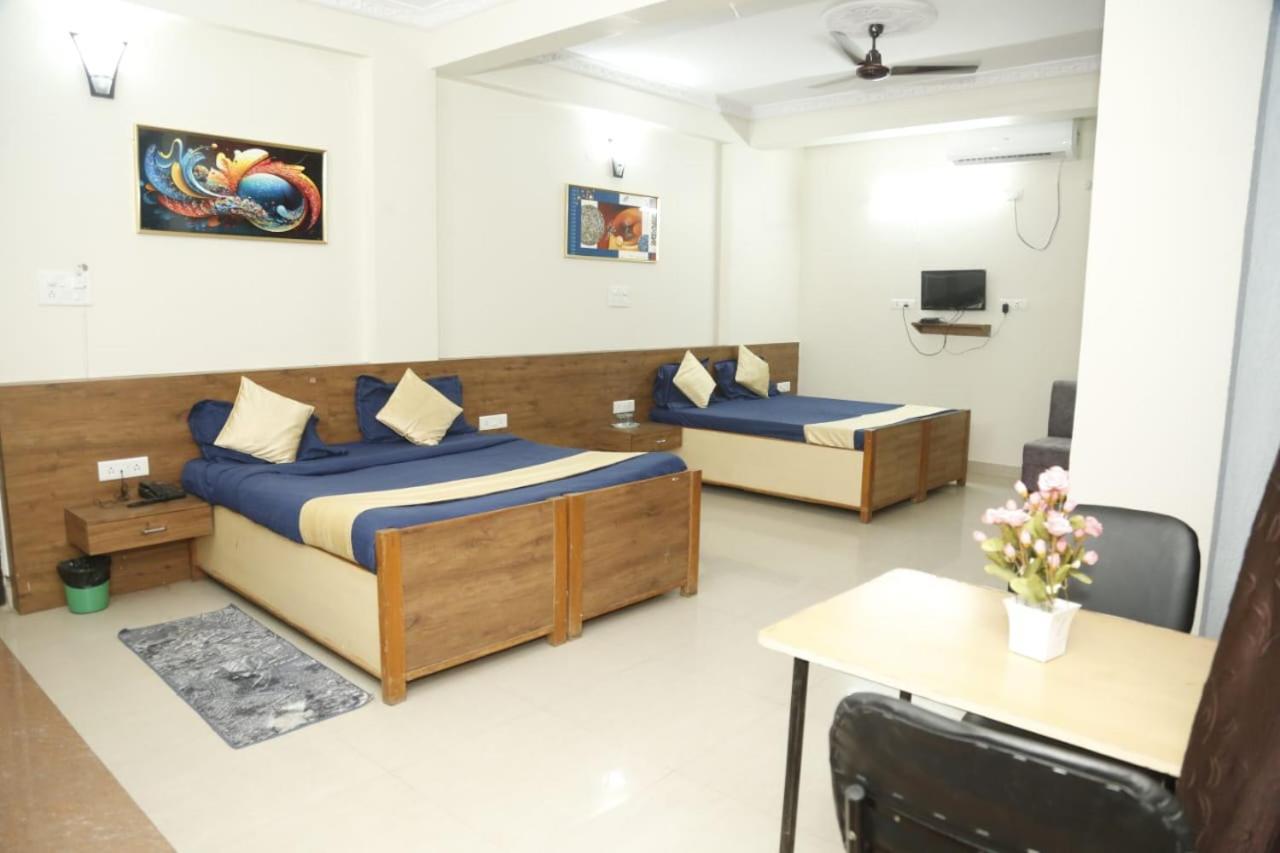 Sandalwood Vibes Bhopal Eksteriør billede