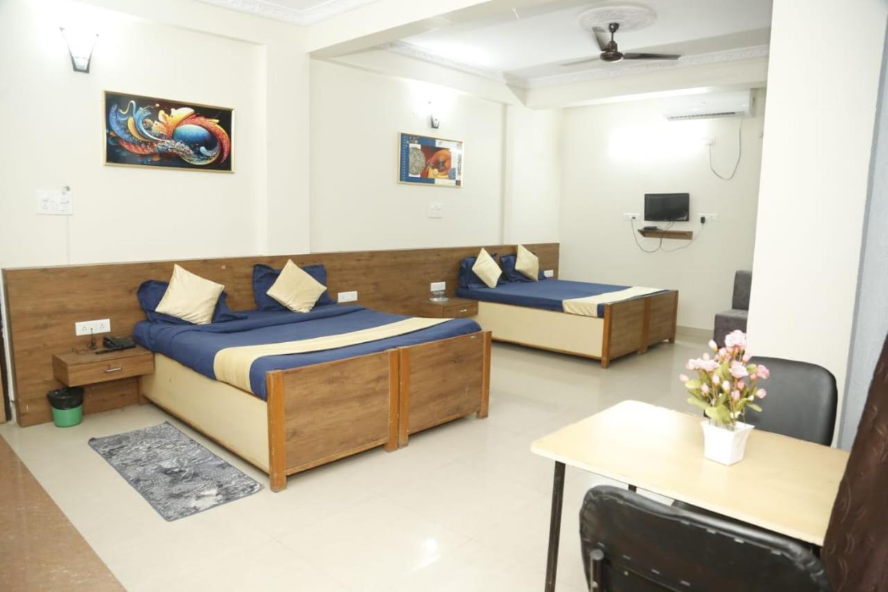 Sandalwood Vibes Bhopal Eksteriør billede