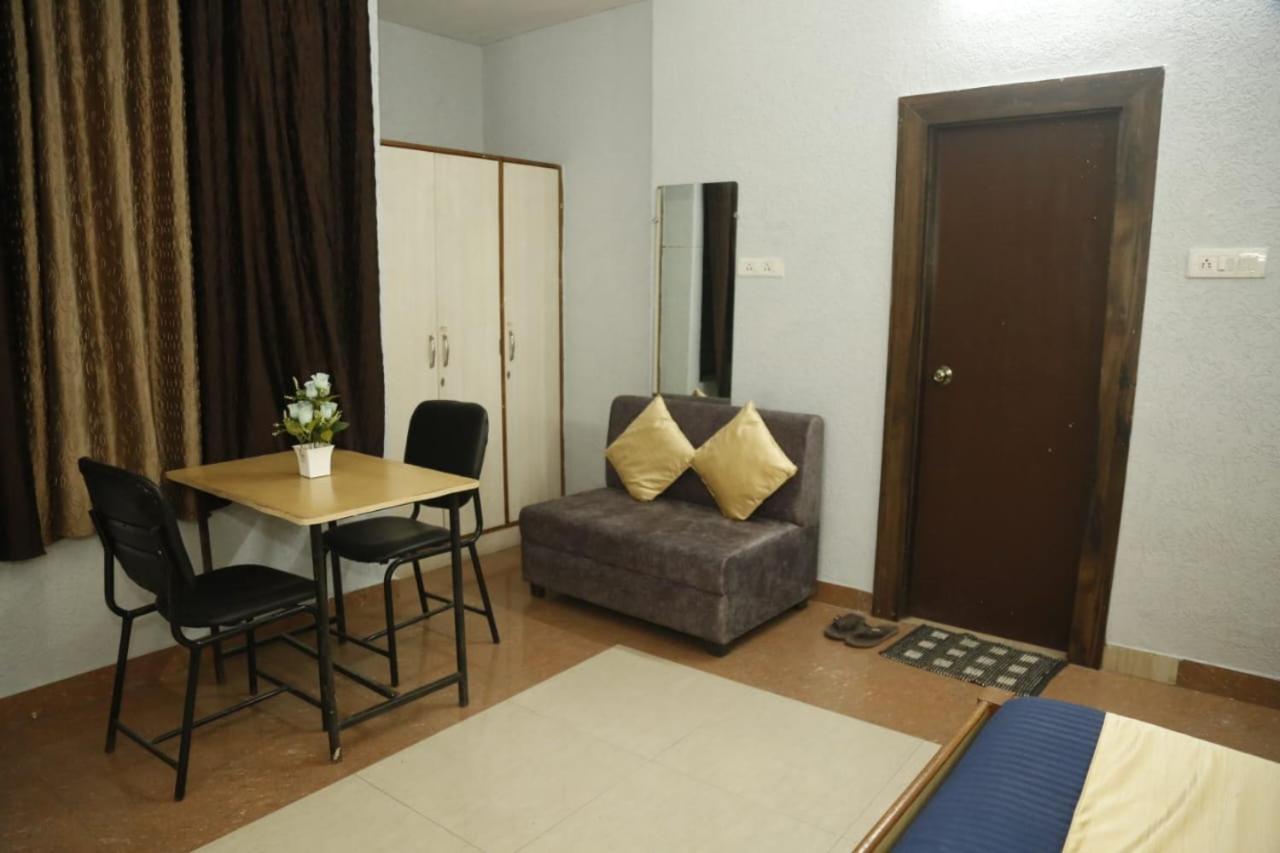 Sandalwood Vibes Bhopal Eksteriør billede
