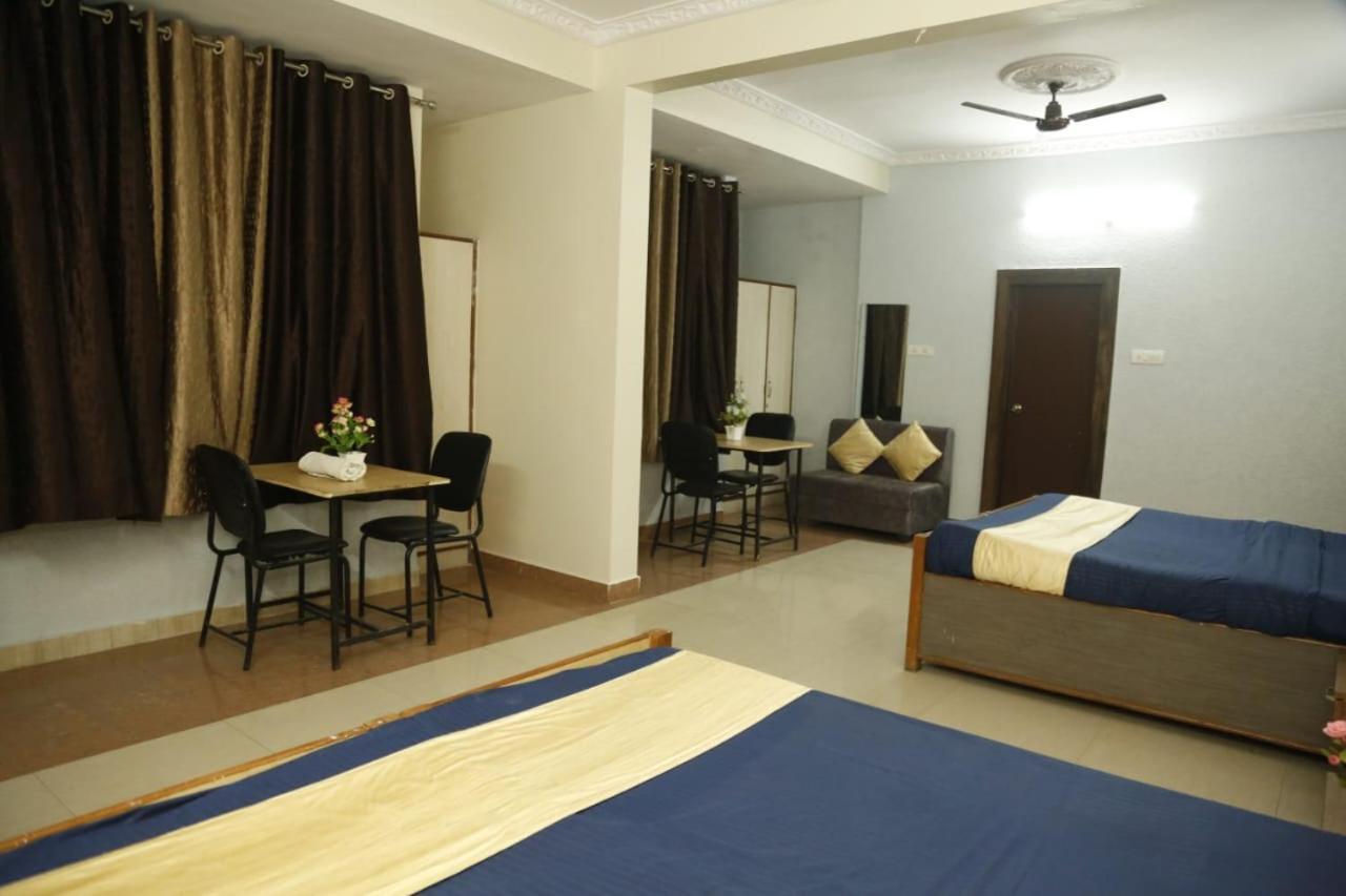 Sandalwood Vibes Bhopal Eksteriør billede