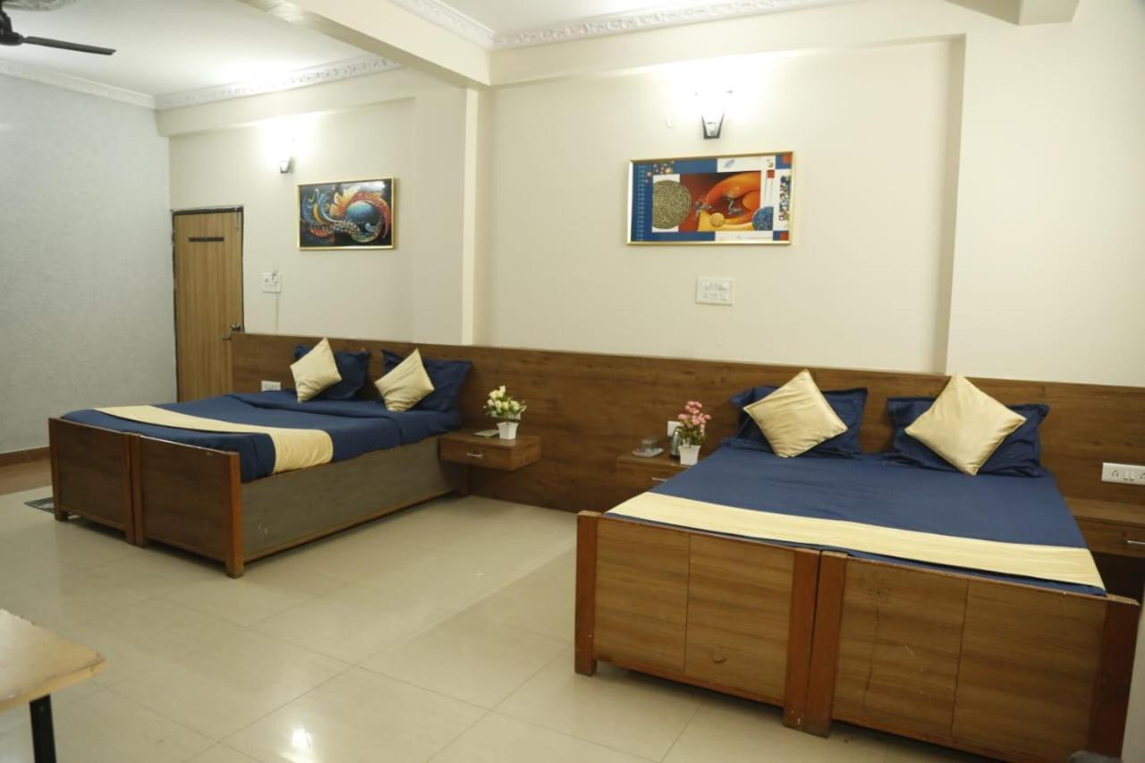 Sandalwood Vibes Bhopal Eksteriør billede