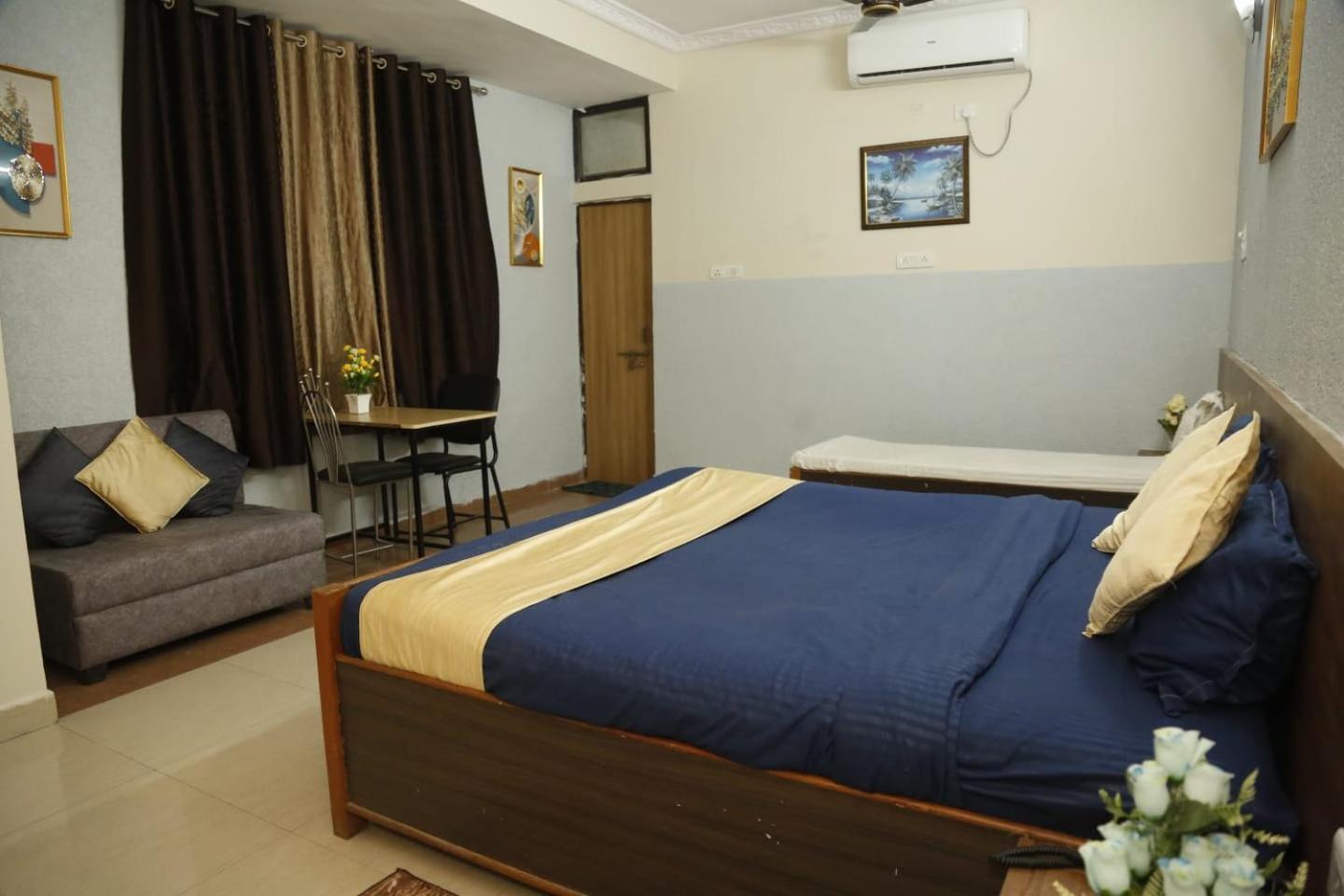Sandalwood Vibes Bhopal Eksteriør billede